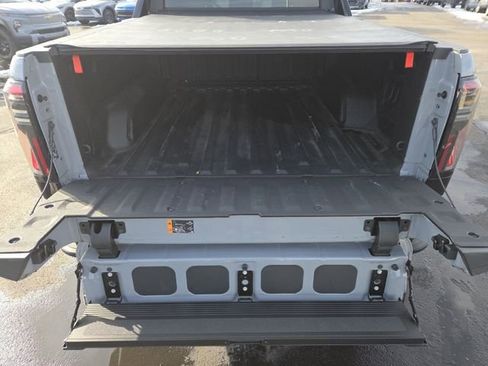 Used 2024 GMC Sierra EV Denali image 28