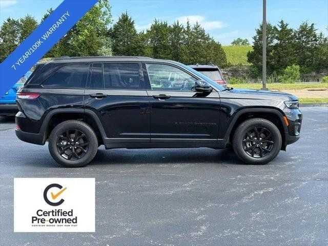 Certified 2024 Jeep Grand Cherokee Altitude AWD/4WD image 2