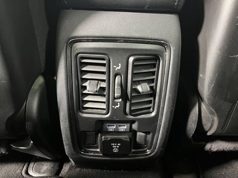 Used 2019 Jeep Grand Cherokee Limited image 41