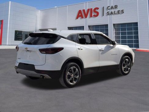 Used 2025 Chevrolet Blazer LT FWD image 6