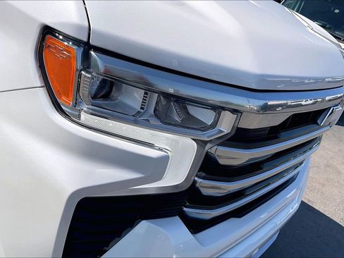 Used 2023 Chevrolet Silverado 1500 High Country w/ High Country Premium Package AWD/4WD image 34