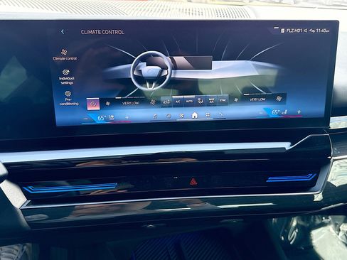 Used 2025 BMW 530i image 35