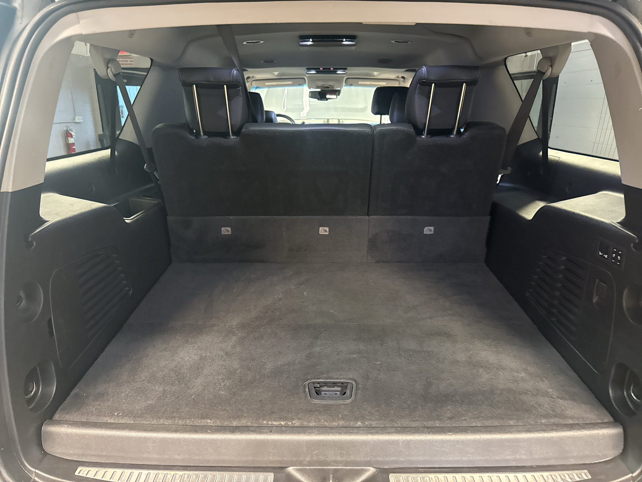 Used 2018 GMC Yukon XL SLT w/ Premium Edition AWD/4WD image 31