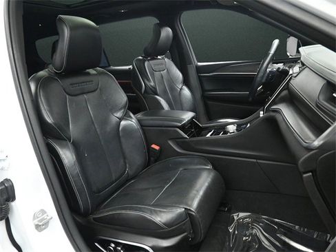 Used 2021 Jeep Grand Cherokee L Overland w/ Advanced Protech Group III image 25