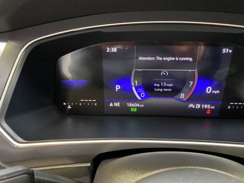 Used 2024 Volkswagen Tiguan SE image 35