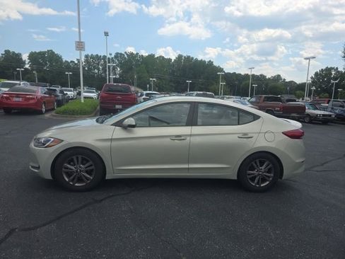 Used 2018 Hyundai Elantra SEL FWD image 5