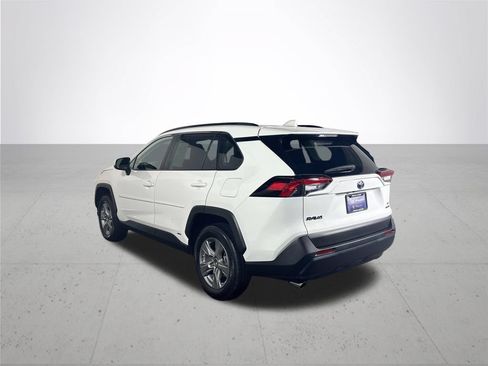 Used 2024 Toyota RAV4 LE AWD/4WD image 8