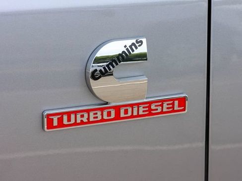 Used 2023 RAM 2500 Limited AWD/4WD image 9