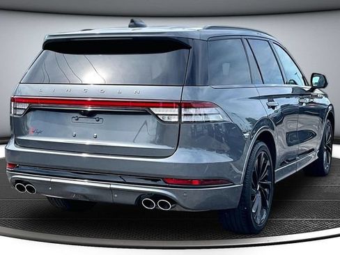 Used 2025 Lincoln Aviator Reserve w/ Equipment Group 201A AWD/4WD image 6