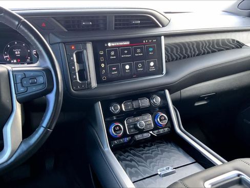 Used 2023 GMC Yukon XL Denali w/ Advanced Technology Package AWD/4WD image 15