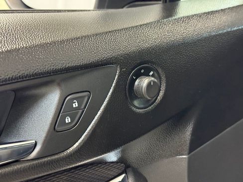 Used 2017 Chevrolet Cruze LS FWD image 9