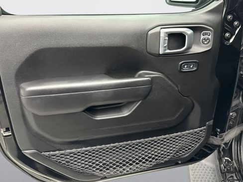 Used 2021 Jeep Wrangler Unlimited Sport image 9