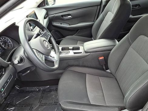 Used 2025 Nissan Sentra SV FWD image 15