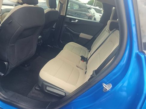 Used 2020 Ford Escape SE FWD image 12