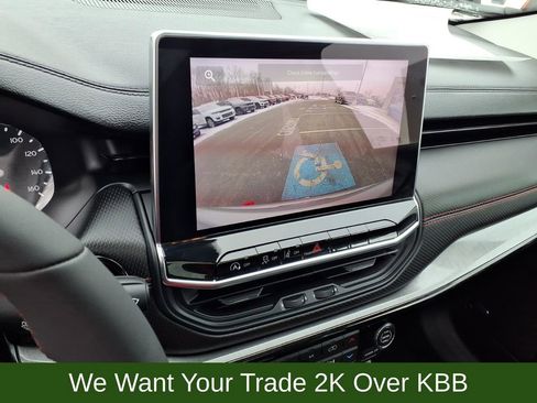 Used 2022 Jeep Compass Trailhawk w/ Sun and Sound Group image 17