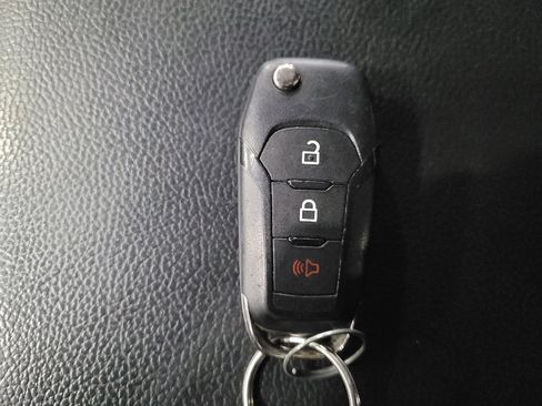 Used 2018 Ford F150 XL w/ Equipment Group 101A Mid AWD/4WD image 32