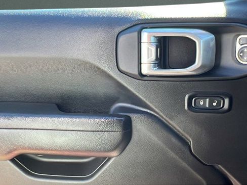 Used 2024 Jeep Wrangler Sport image 12