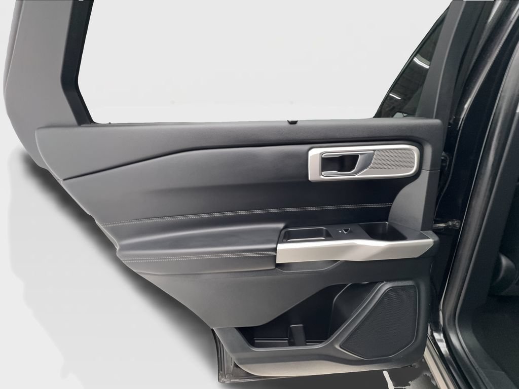 Used 2020 Ford Explorer Limited RWD image 28