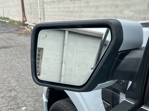 Used 2025 Ford F150 Lariat image 16