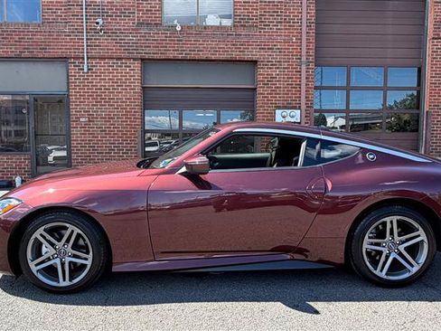 Used 2025 Nissan Z Sport w/ Floor Mat Package RWD image 7