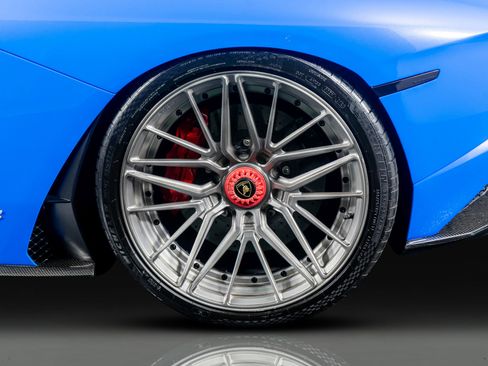 Used 2018 Lamborghini Aventador S image 18