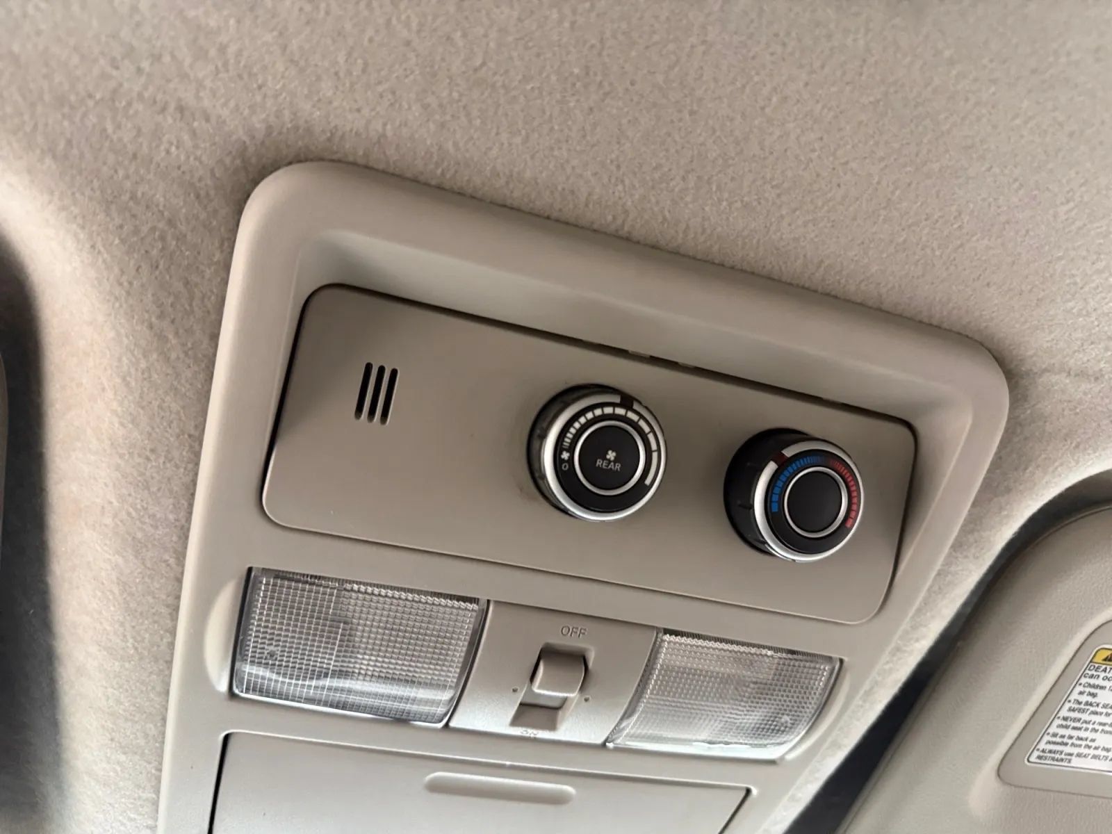 Used 2015 Nissan NV 3500 SL w/ Technology Package RWD image 24
