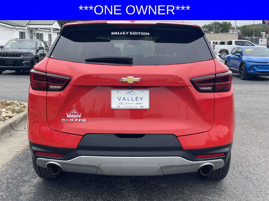 Used 2025 Chevrolet Blazer LT FWD image 5