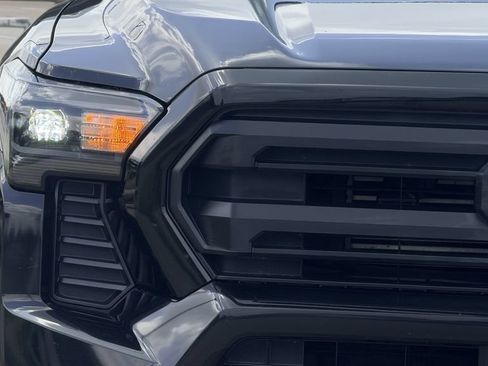 Used 2024 Toyota Tacoma SR5 AWD/4WD image 4