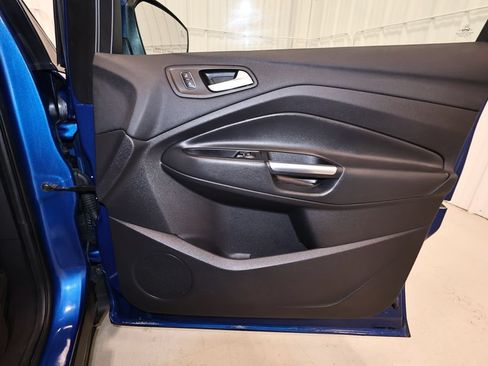 Used 2017 Ford Escape SE w/ Equipment Group 201A AWD/4WD image 18