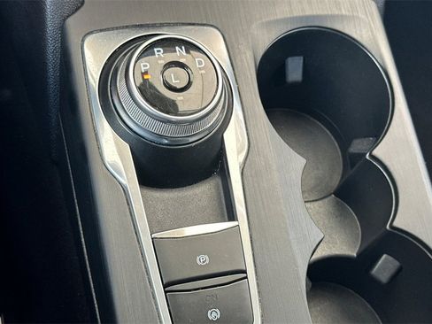 Used 2022 Ford Escape SE w/ SE Sport Appearance Package image 25