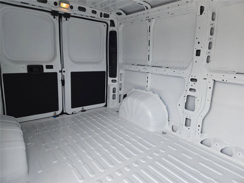 New 2026 RAM ProMaster 2500 image 9