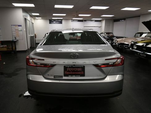 Certified 2025 Toyota Camry LE image 6