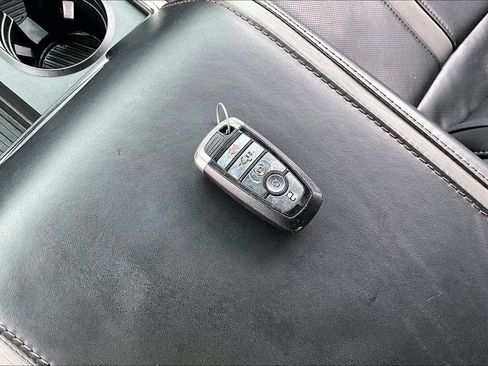 Used 2019 Ford F250 Platinum w/ Platinum Ultimate Package AWD/4WD image 36