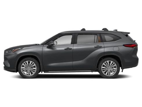 Used 2023 Toyota Highlander Platinum FWD image 3