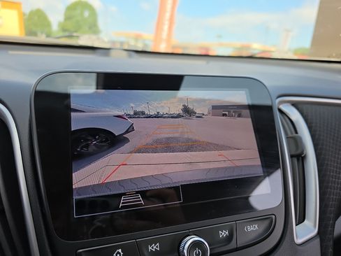 Used 2023 Chevrolet Malibu LT FWD image 22