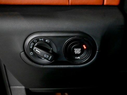 Used 2022 Maserati Levante GT image 40