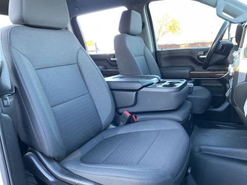 Used 2022 GMC Sierra 2500 SLE w/ SLE Value Package; image 14