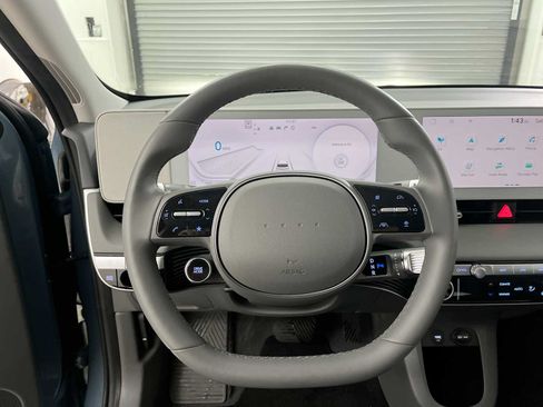 Used 2024 Hyundai Ioniq 5 SEL AWD/4WD image 17