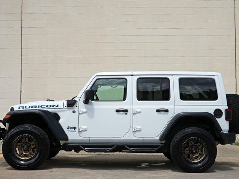 Used 2022 Jeep Wrangler Unlimited Rubicon 4xe w/ Cold Weather Group AWD/4WD image 9