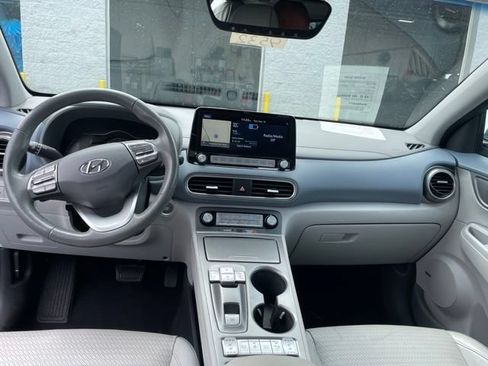 Used 2021 Hyundai Kona Ultimate w/ Cargo Package FWD image 9