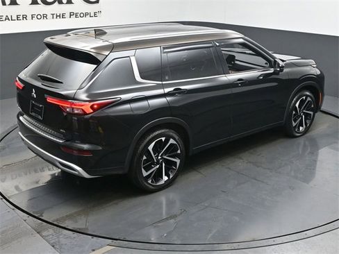 Used 2023 Mitsubishi Outlander SEL 40th Anniversary image 41