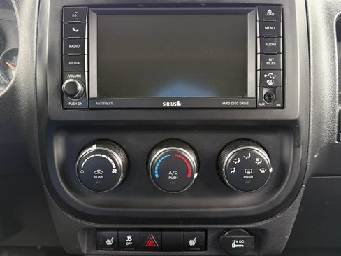 Used 2017 Jeep Patriot High Altitude AWD/4WD image 26