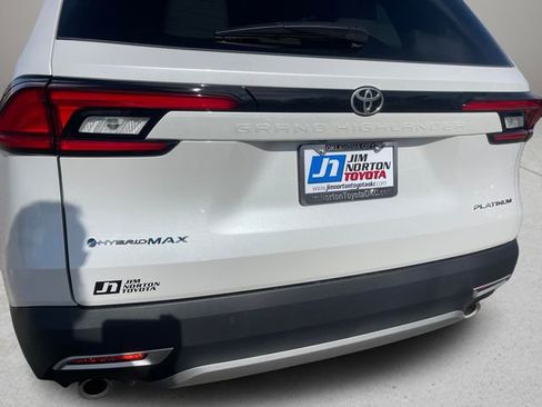 New 2026 Toyota Grand Highlander MAX Platinum image 12