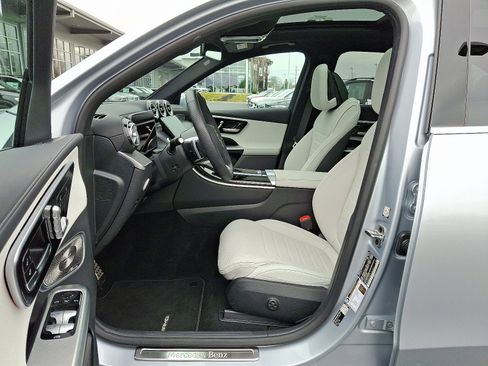 Certified 2026 Mercedes-Benz GLC 300 4MATIC image 13