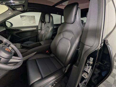 New 2026 Porsche Cayenne Electric AWD/4WD image 5