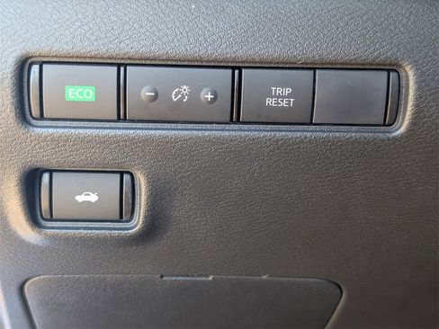 Certified 2025 Nissan Sentra SV w/ All-Weather Package image 23