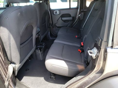 Used 2022 Jeep Wrangler Unlimited Sport AWD/4WD image 11