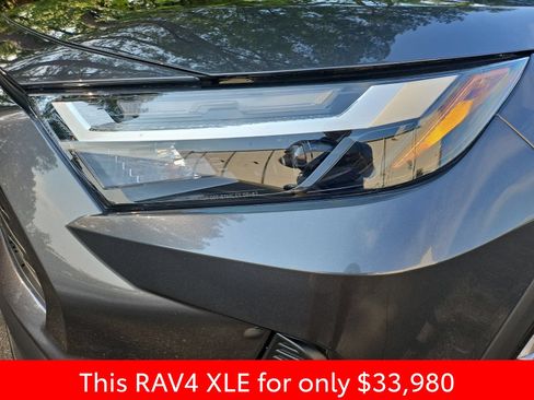 Used 2025 Toyota RAV4 XLE FWD image 13