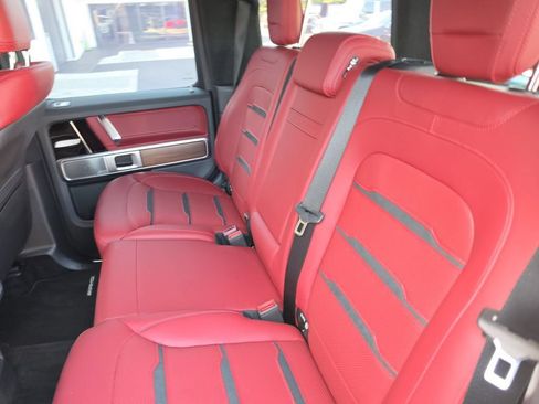 Used 2025 Mercedes-Benz G 63 AMG 4MATIC image 13