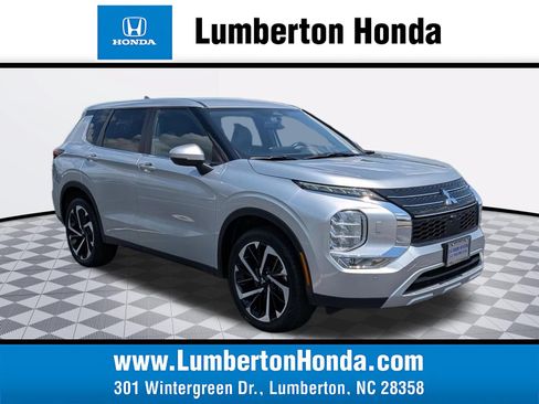 Used 2024 Mitsubishi Outlander SE Black Edition AWD/4WD image 1